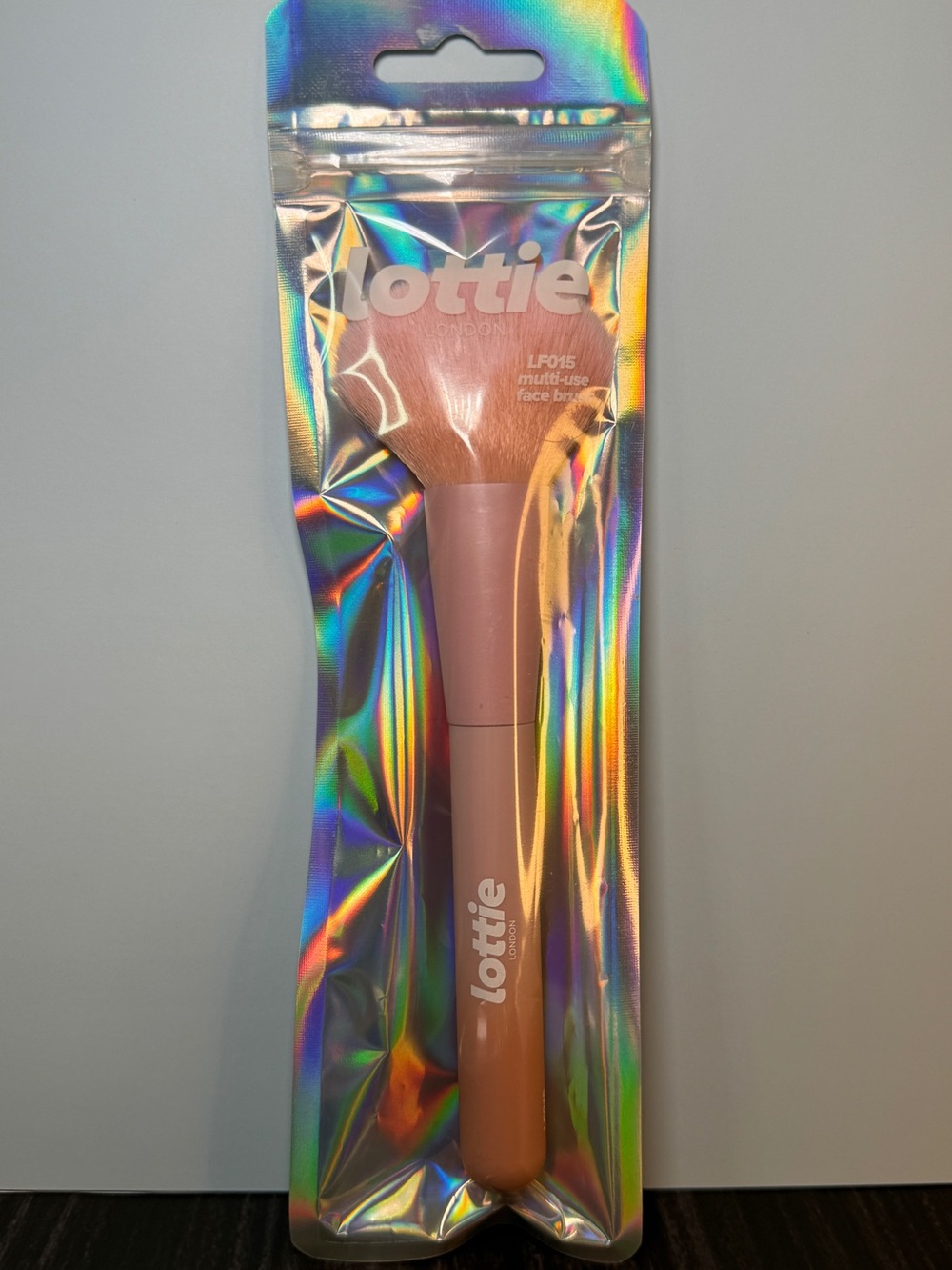 Lottie London LF015 Multi-Use Face Brush - 100% Vegan & Cruelty Free